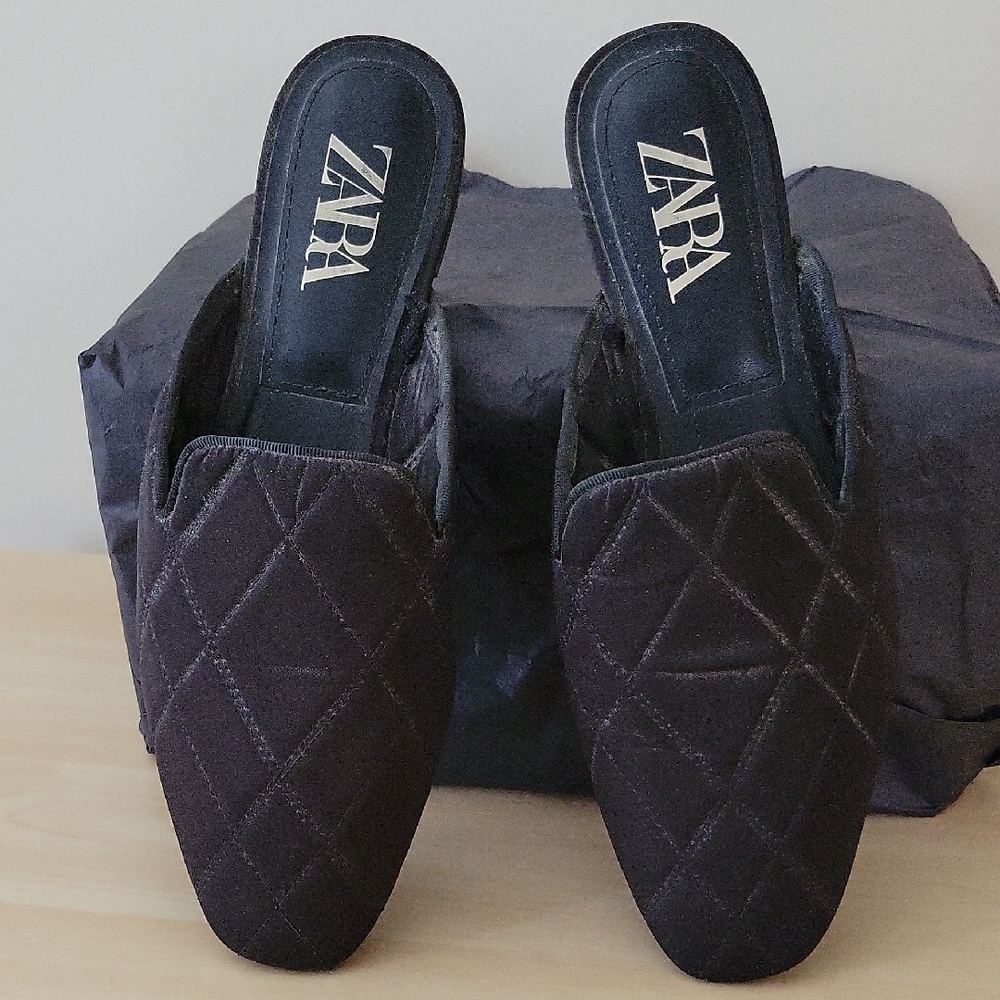 Zara Black Quilted Mules